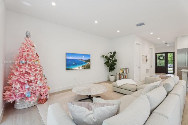 8391 SW 65th Ave 8391, Miami, FL 33143