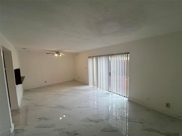 5847 BLUEBERRY Court 85, Lauderhill, FL 33313