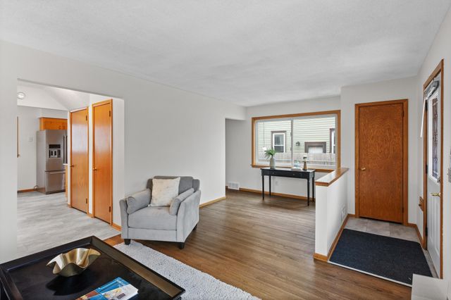 4534 Dupont Avenue N, Minneapolis, MN 55412