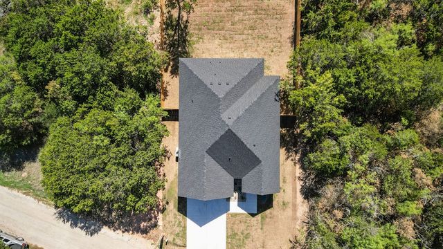 2515 Austin Court, Granbury, TX 76048