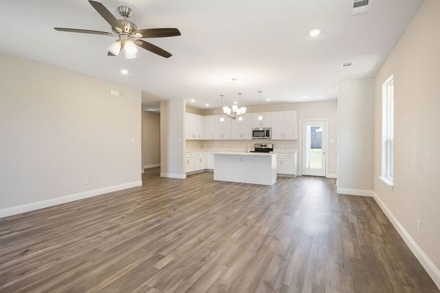 2515 Austin Court, Granbury, TX 76048