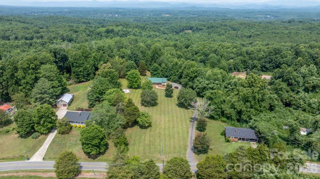 2990 Clarks Chapel Road, Lenoir, NC 28645