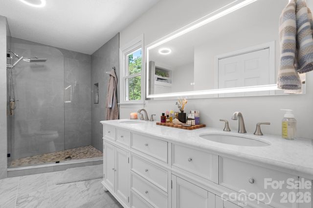 2990 Clarks Chapel Road, Lenoir, NC 28645