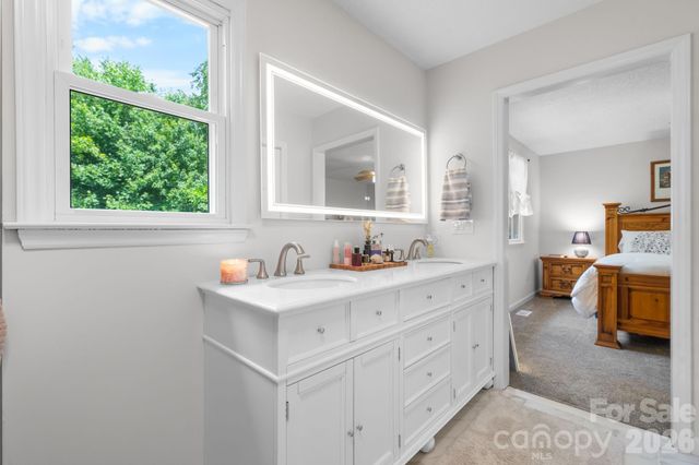 2990 Clarks Chapel Road, Lenoir, NC 28645