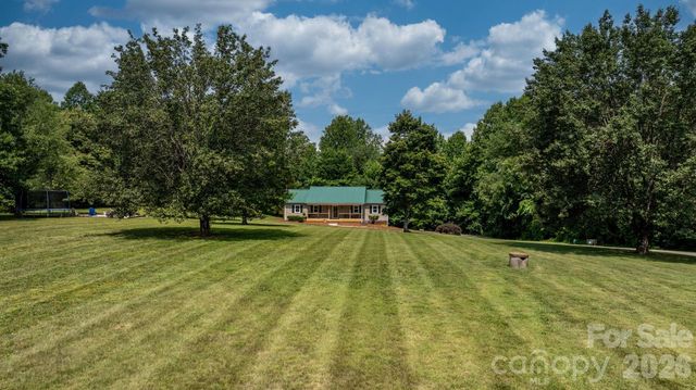 2990 Clarks Chapel Road, Lenoir, NC 28645