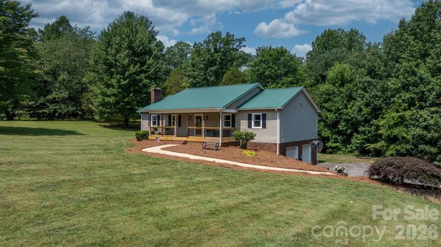 2990 Clarks Chapel Road, Lenoir, NC 28645