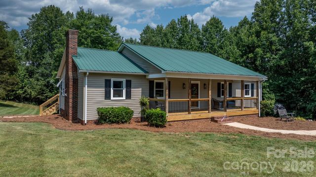 2990 Clarks Chapel Road, Lenoir, NC 28645