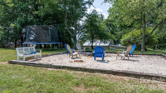 2990 Clarks Chapel Road, Lenoir, NC 28645