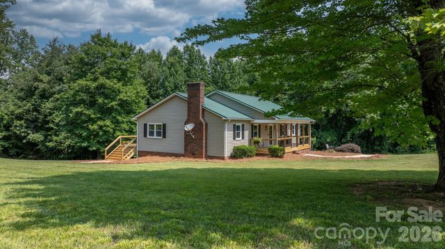 2990 Clarks Chapel Road, Lenoir, NC 28645