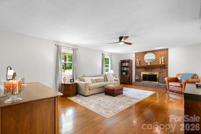 2990 Clarks Chapel Road, Lenoir, NC 28645