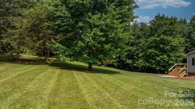 2990 Clarks Chapel Road, Lenoir, NC 28645