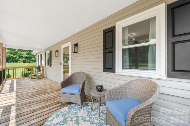 2990 Clarks Chapel Road, Lenoir, NC 28645