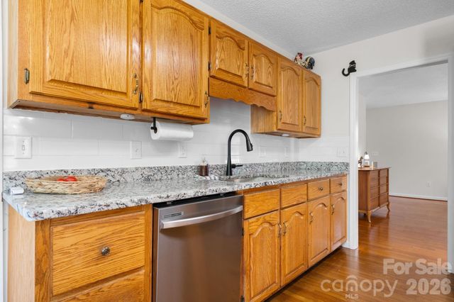 2990 Clarks Chapel Road, Lenoir, NC 28645