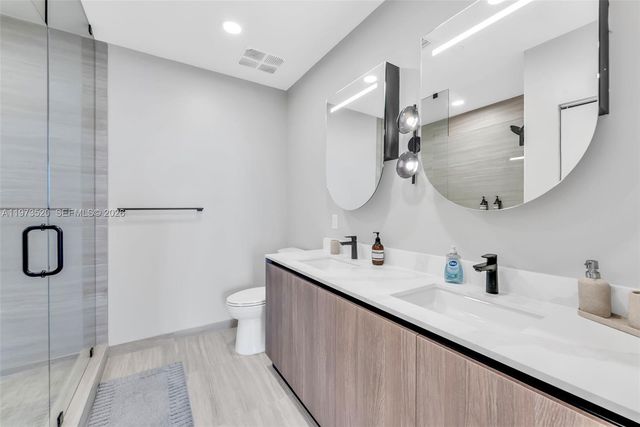 580 72nd St 1801, Miami Beach, FL 33141