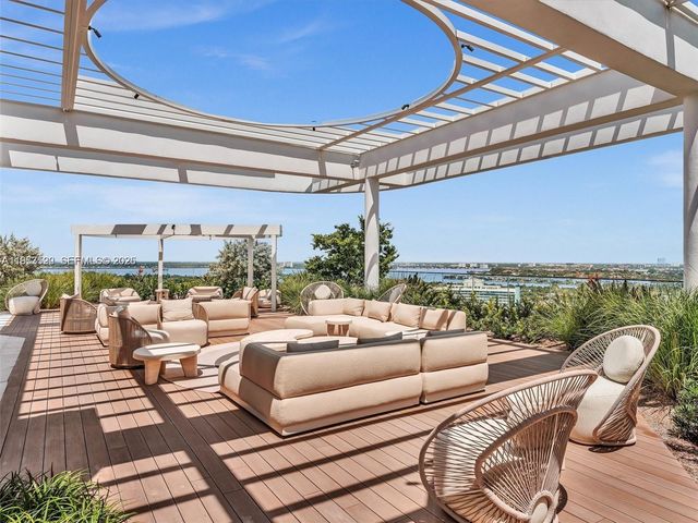 580 72nd St 1801, Miami Beach, FL 33141