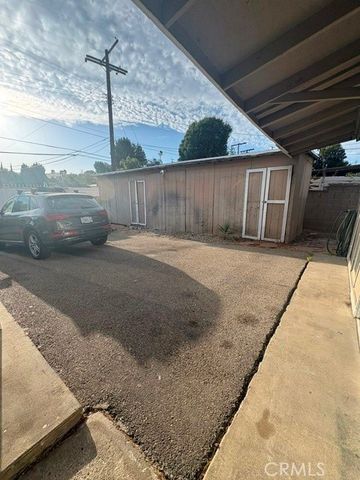 8233 Fallbrook, Los Angeles, CA 91304