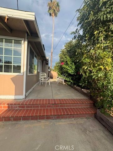8233 Fallbrook, Los Angeles, CA 91304