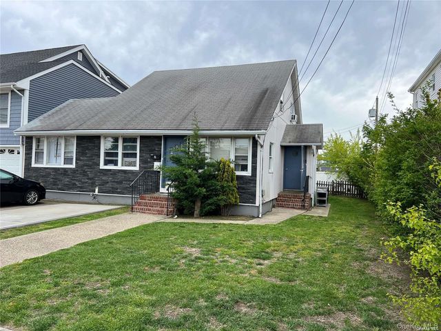 126 Radcliffe Road 2, Island Park, NY 11558