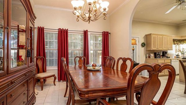 1018 N Boston College Drive, Edinburg, TX 78541