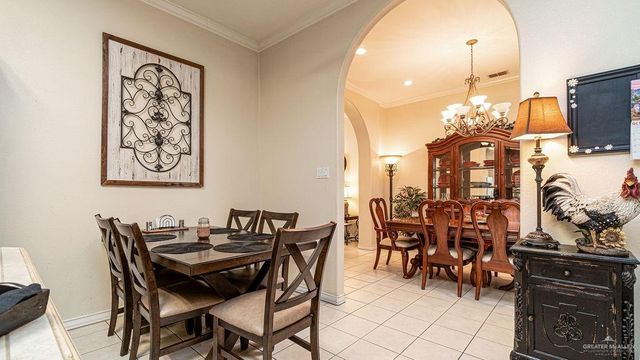 1018 N Boston College Drive, Edinburg, TX 78541