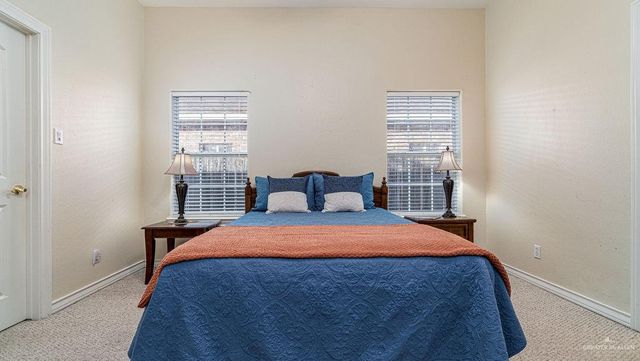 1018 N Boston College Drive, Edinburg, TX 78541