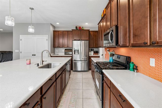 1084 CAVENDER CREEK ROAD, Minneola, FL 34715