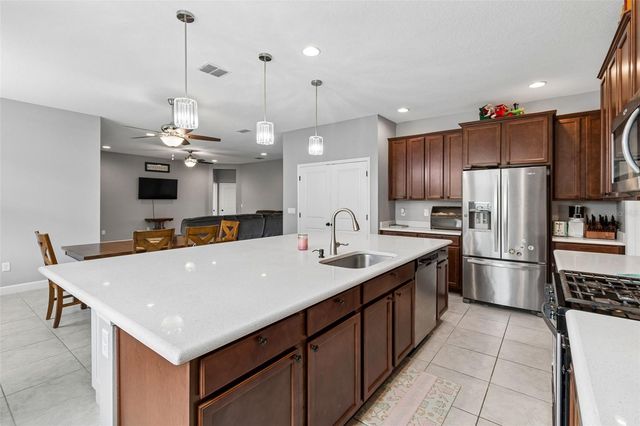 1084 CAVENDER CREEK ROAD, Minneola, FL 34715