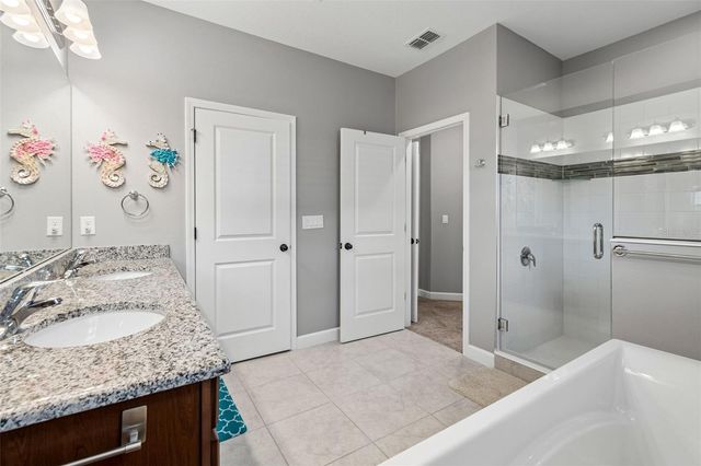 1084 CAVENDER CREEK ROAD, Minneola, FL 34715