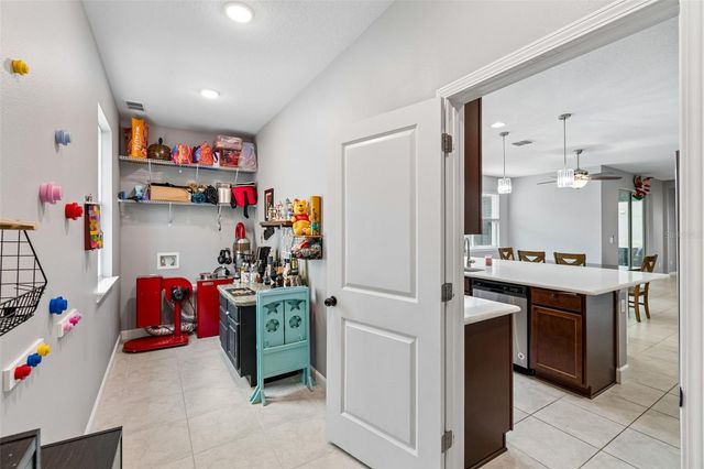 1084 CAVENDER CREEK ROAD, Minneola, FL 34715