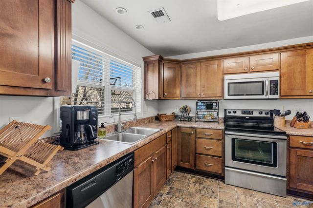 500 Nelson Street SW, Hartselle, AL 35640