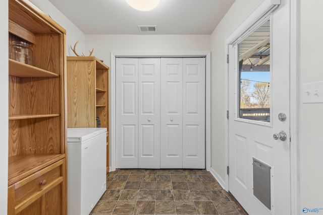 500 Nelson Street SW, Hartselle, AL 35640