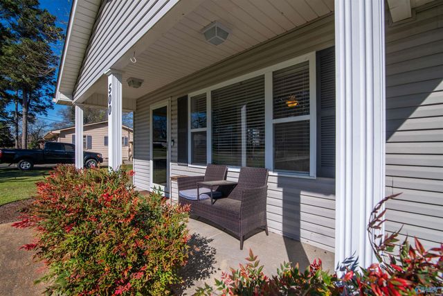 500 Nelson Street SW, Hartselle, AL 35640