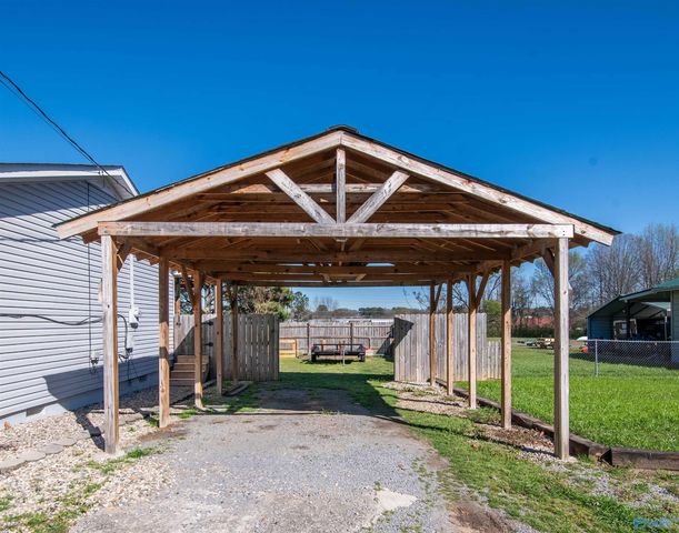 500 Nelson Street SW, Hartselle, AL 35640