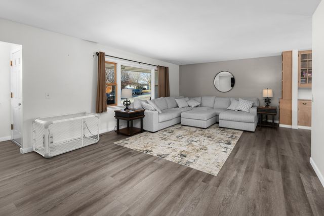 226 Hillcrest Drive, Geneseo, IL 61254