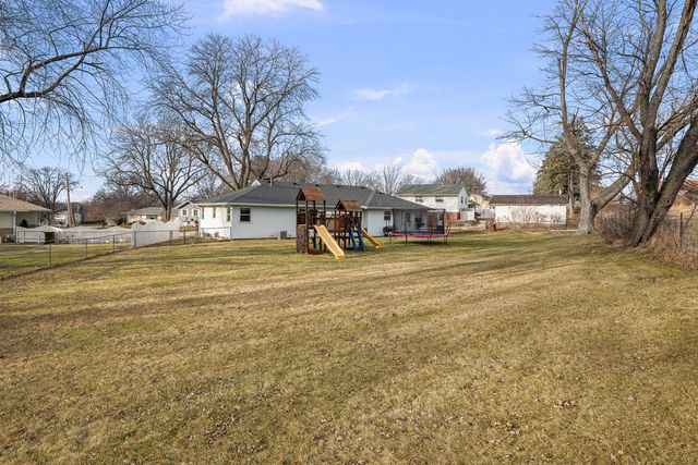 226 Hillcrest Drive, Geneseo, IL 61254