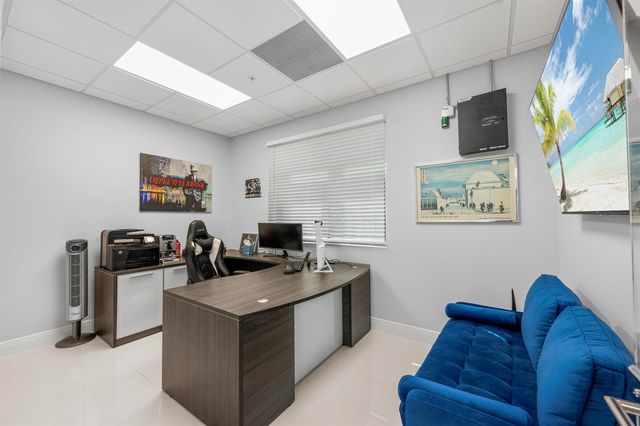 9200 Belvedere Road 207, Royal Palm Beach, FL 33411