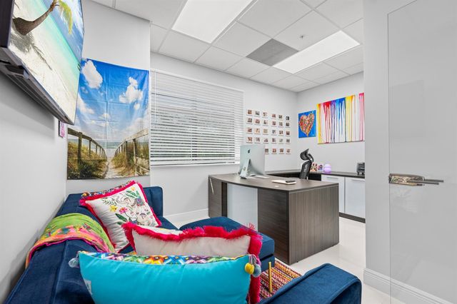 9200 Belvedere Road 207, Royal Palm Beach, FL 33411