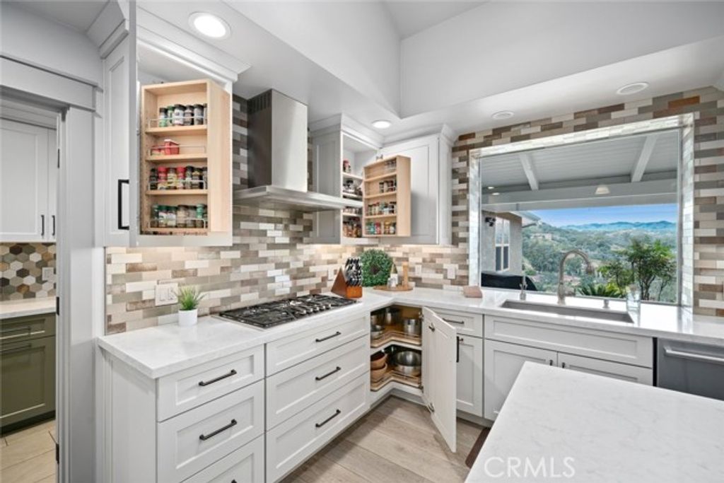 375 Plancha Way, Arroyo Grande, CA 93420