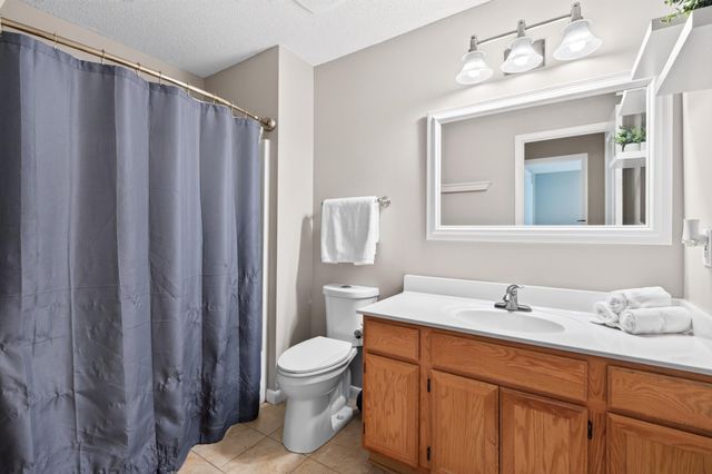 2210 Ranchview Lane N 127, Plymouth, MN 55447