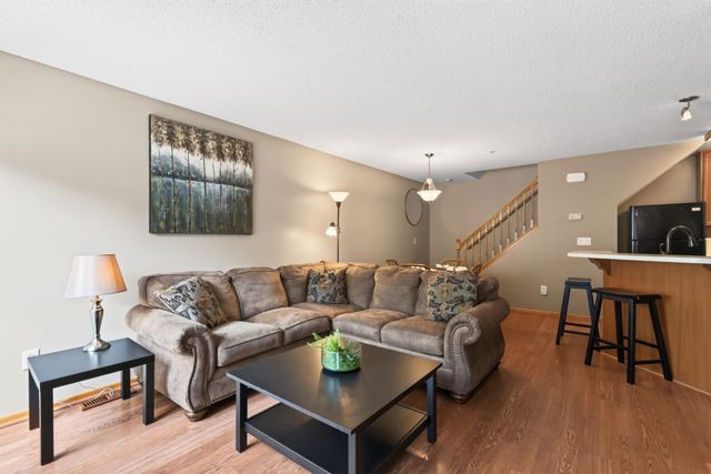 2210 Ranchview Lane N 127, Plymouth, MN 55447