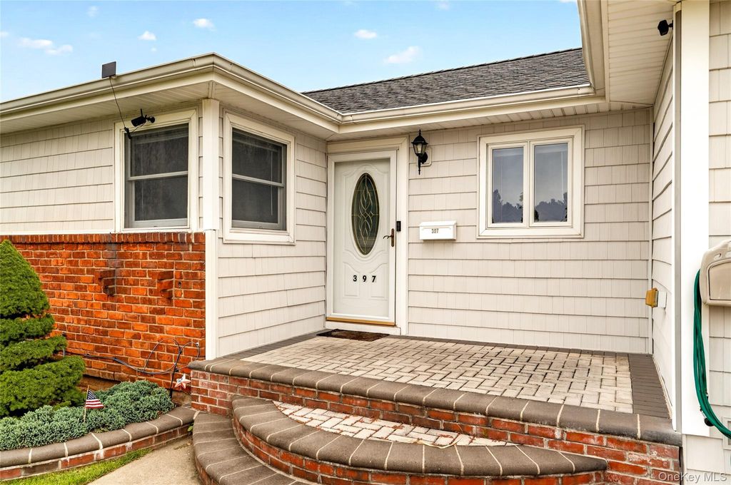 397 Briarwood Road, Massapequa, NY 11758 — photo 3