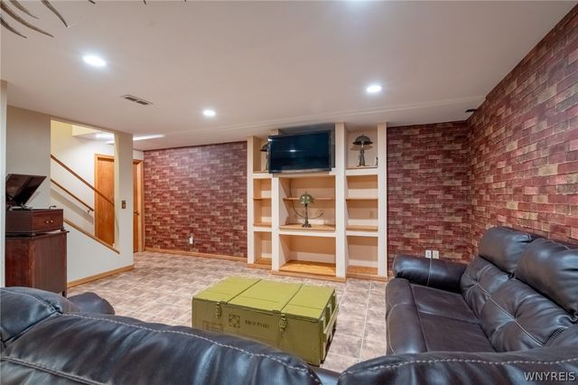 5550 Scherff Road, Orchard Park, NY 14127