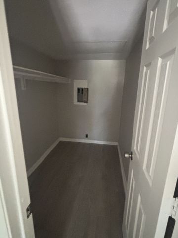 7431 Holly Hill Drive 202, Dallas, TX 75231