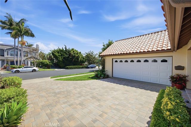 105 Harvard Lane, Seal Beach, CA 90740