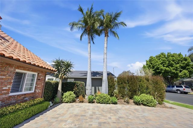 105 Harvard Lane, Seal Beach, CA 90740