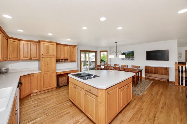 5764 NW 3rd Court, Des Moines, IA 50313