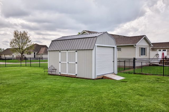 5764 NW 3rd Court, Des Moines, IA 50313