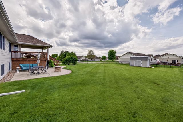 5764 NW 3rd Court, Des Moines, IA 50313