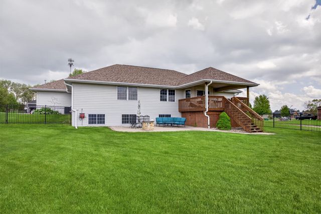 5764 NW 3rd Court, Des Moines, IA 50313
