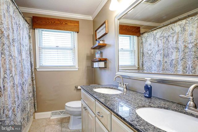 19 SANDRA LN, Tabernacle, NJ 08088